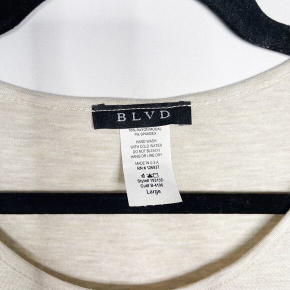 New BLVD Large Cream Heather Drink Wine Save Animals Tee Modal Stretch Side Slit - Picture 6 of 9